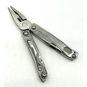 Leatherman Rev 3.8" Multi-Tool Stainless With Box Lightly Used EUC Pliers Knife